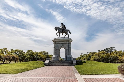 Bronze sculpture of General Sam Houston at the entrance to Hermann Park in downtown Houston, Texas