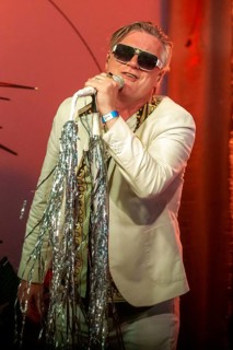 Spike Slawson, singer of Me First and the Gimme Gimmes live at SO36, Berlin, 04.06.2025