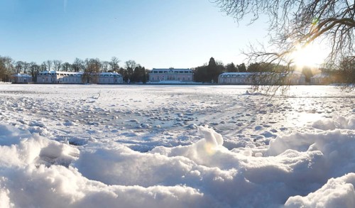 Benrath Castle in the snow, Düsseldorf, North Rhine-Westphalia, Germany