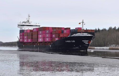 Container ship X-PRESS ELBE in the icy Kiel Canal, NOK, Kiel Canal, Kiel Canal, Schleswig-Holstein,