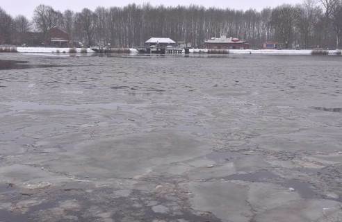 The icy Kiel Canal near Fischerhütte, NOK, Kielkanal, Kielcanal, Schleswig-Holstein, Germany