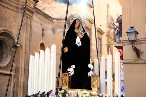 Sicily, old town of Trapani, Good Friday mystery procession La Processione dei Misteri, men,