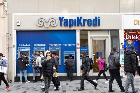 Istanbul, Turkey 7th January 2025. Yapikredi Bank branch in a busy shopping Istiklal street in