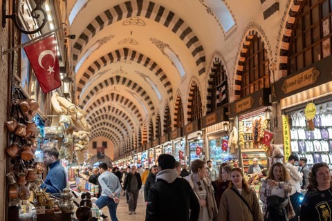 Istanbul, Turkey 8th January 2025 Tourists shopping inside the Istanbul Spice Bazaar otherwise