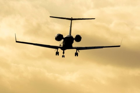 Gulfstream GIV SP XA-FDM executive business jet aircraft in flight on approach to land silhouette