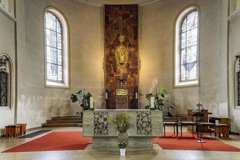 Altar of the Catholic Church Our Lady in Fürth, Middle Franconia, Bavaria, Germany