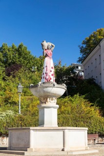 Marktbrunnen Cold Hedwig in clothes, Altmarkt, Hohenstein-Ernstthal, Saxony, Germany