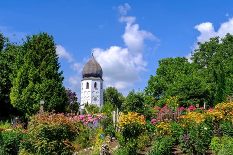Blumengarten mit Klosterkirche, Campanile, Fraueninsel, Chiemsee, Chiemgau, Upper Bavaria, Bavaria,