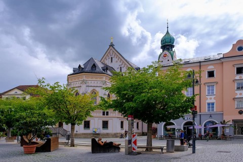 Ludwigsplatz, mit Stadtpfarrkirche St. Nikolaus, Rosenheim, Upper Bavaria, Bavaria, Germany