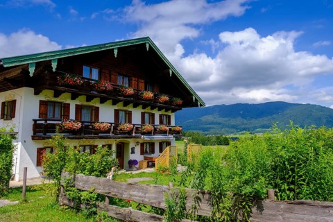 Bauernhof Gschwendt an der Kesselalm bei Inzell, Chiemgau, Upper Bavaria, Bavaria, Germany