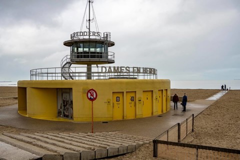 Winter break, on Zeedijk-Knokke, beach promenade in Knokke-Heist, main rescue station Veiligheids