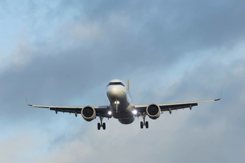 Airbus A321 commercial passenger airliner jet aircraft of Pegasus airlines flying on approach to