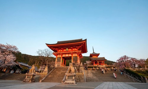 Niomon and Nishimon gates at the entrance of Kiyomizu-dera Temple, in the evening light, Buddhist