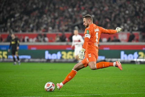 Goalkeeper Marvin Schwäbe 1. FC Köln KOE (01) Kick-off Action Soccer Bundesliga, MHPArena, MHP