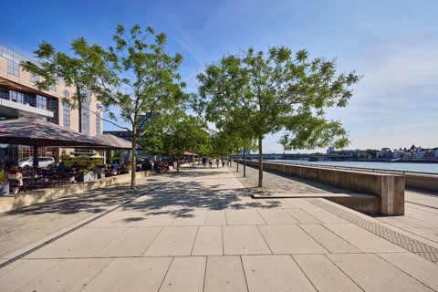 Grissini restaurant and terrace, outdoor area, gastronomy, Rhine river, concrete wall, waterfront,