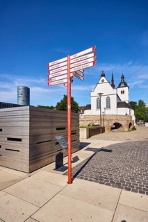 Guide to Mülheim, Rheinpark, Tanzbrunnen, Rheinhallen, Cathedral and Central Station and Poll,