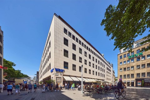 Funkhaus Wallrafplatz, WDR, architect Peter Friedrich Schneider, travertine building material,