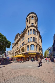 Historic commercial building Palatium, architect Wilhelm Kreis, sandstone building material,