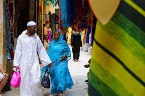 Alley in the old town, Souk, Fez El Bali, Medina, UNESCO World Heritage Site, Fez, Morocco