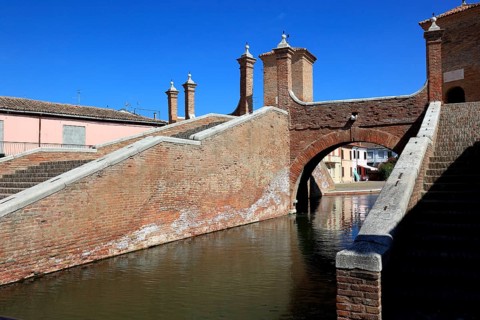 Ponte dei Trepponti, Three Bridges Bridge, in Comacchio, Ferrara Province, Emilia Romagna, Italy