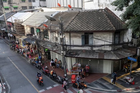 Bangkok, Thailand. March 4th 2025. A tangled mess of cables and wires used for phone and internet