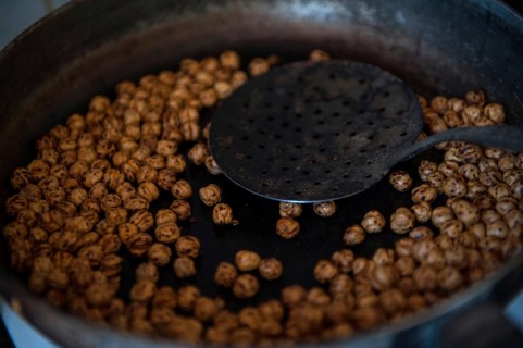 Ortahisar, Cappadocia, Turkey. September 19th 2018 Chickpeas roasting Boza is a traditional Turkish