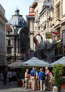 Romania, capital Bucharest, street scene in the old town in the Lipscani district