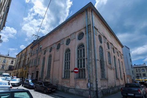 Destroyed Hasidic Synagogue including Jacob Gansel Schul, is being restored, Lemberg, Ukraine
