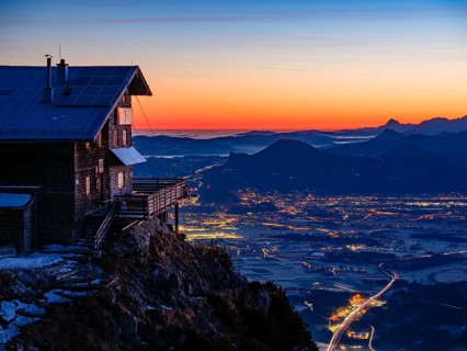 Reichenhaller Haus am Hochstaufen bei Dawn, unten Salzburg, Bad Reichenhall, Berchtesgadener Land,