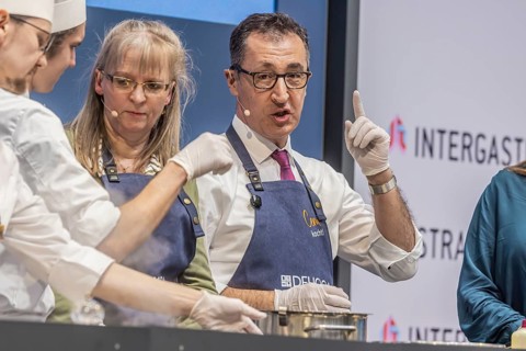 Cem is cooking! DEHOGA Baden-Württemberg event with candidate for the post of Minister-President,
