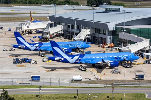 Airbus A220-300 Breeze Airways aircraft with license plate N218BZ at Tampa airport, USA