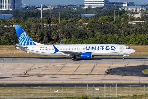 A United Airlines Boeing 737 MAX 9 aircraft with license plate N27526 at Tampa airport, United