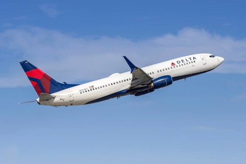 A Delta Air Lines Boeing 737-800 aircraft with license plate N3748Y at Fort Lauderdale airport,