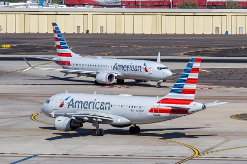 Airbus A319 and Boeing 737-8 MAX American Airlines aircraft with license plate N778XF at Phoenix