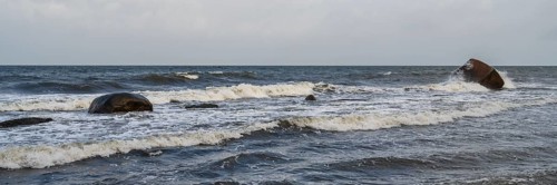 Surf on Schwanenstein, boulder in the sea, Hankenufer, Lohme, Jasmund, Rügen, island, Baltic Sea,