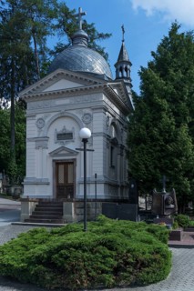 Mausoleum of the Polish entrepreneurial family J. A. Baczewski, Lützenhofer cemetery Lychakivsky