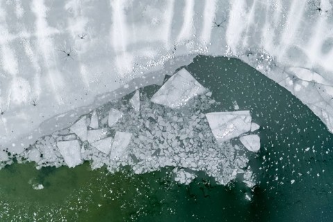 Ice floes, ice sheets, lake, frozen, ice, hoarfrost, cold, winter, sunny, aerial view, foothills of