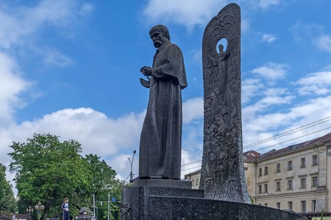 Monument to Ukrainian poet and writer Taras Shevchenko, Lviv, Ukraine