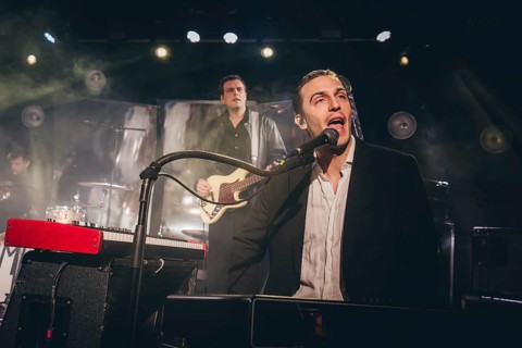 Pianist Johannes Aue from Billions live on 10 years of cocaine and raspberry ice cream tour 2026 in