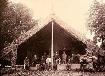 The Maori meeting house Te Mana o Tueranga, historical photo from 1903, 1913, photo Augustus