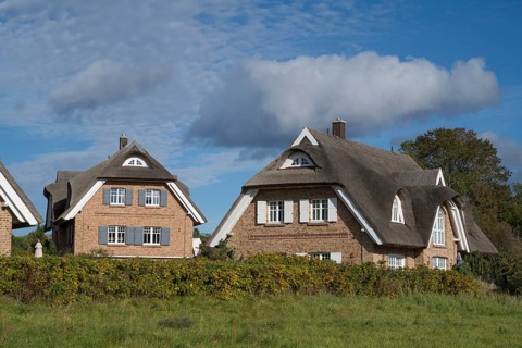 Two new thatched houses next to each other, Lobbe, Mönchgut peninsula, Rügen, island, Baltic Sea,