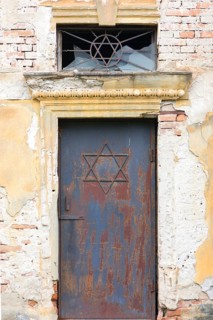 Entrance to a destroyed memorial, Jewish cemetery, since 1866, Czernowicz, Bukovina, Ukraine