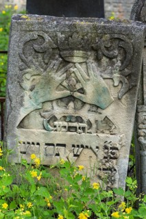 Tombstone and relief of two hands, Jewish cemetery, since 1866, Czernowicz, Bukovina, Ukraine