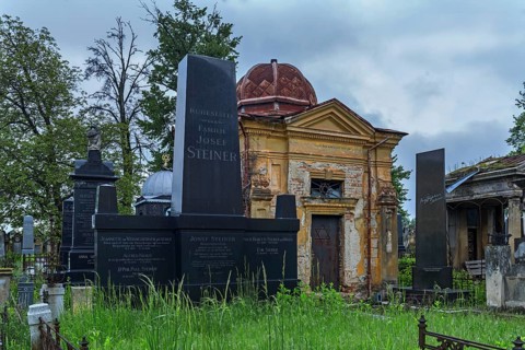 German-Jewish graves, memorial in the back, Jewish cemetery, since 1866, Czernowicz, Bukovina,