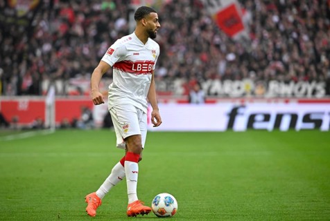 Josha Vagnoman VfB Stuttgart (04) Action on the ball Football Bundesliga, MHPArena, MHP Arena