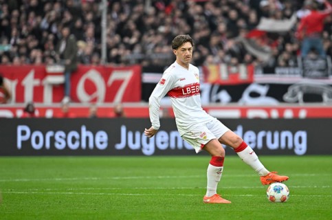 Angelo Stiller VfB Stuttgart (06) Action on the ball Football Bundesliga, MHPArena, MHP Arena