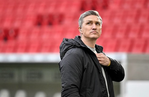 TV expert DAZN Tobias Schweinsteiger, soccer Bundesliga, MHPArena, MHP Arena Stuttgart,