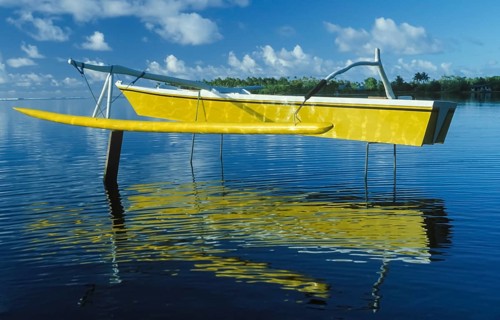 Outrigger boat, fishermen with nets, Tahiti, Franz. Poynesia