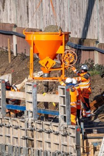 Construction work on a concrete retaining wall at the Duisburg-Kaiserberg motorway junction, on the