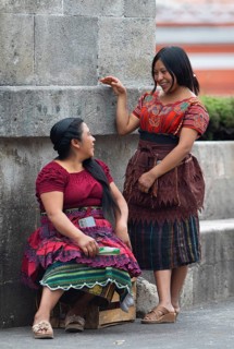 Mayan woman from the K'iché people in traditional dress, Parque Centroamérica or Parque Central,